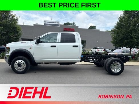 New 2026 RAM 5500 Tradesman w/ Chrome Appearance Group AWD/4WD image 4