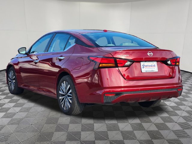 Used 2025 Nissan Altima 2.5 SV FWD image 7