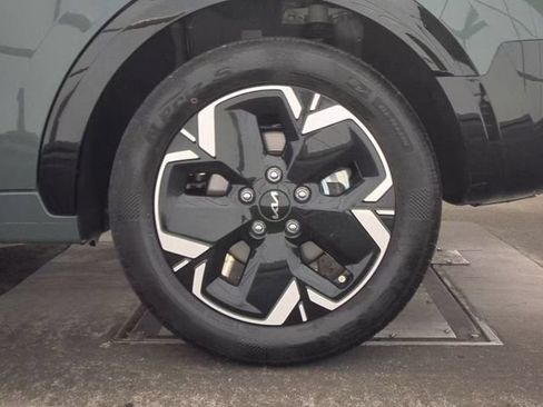 Certified 2023 Kia Niro Wind FWD image 9