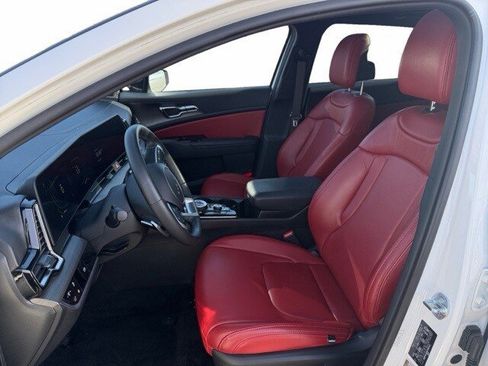 Certified 2023 Kia Sportage X-Line image 9