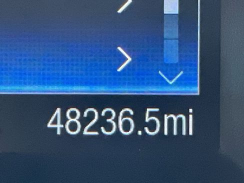 Used 2018 Ford Edge SEL image 12