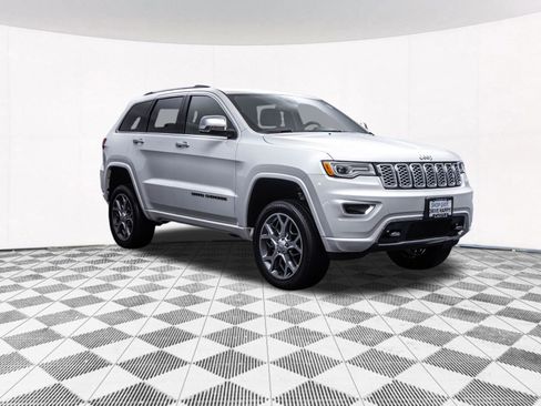 Used 2021 Jeep Grand Cherokee Overland AWD/4WD image 15