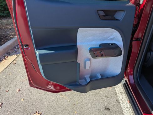 New 2025 Ford Maverick XLT w/ 4K Tow Package image 22