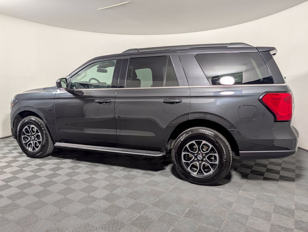 Certified 2023 Ford Expedition XLT AWD/4WD image 5