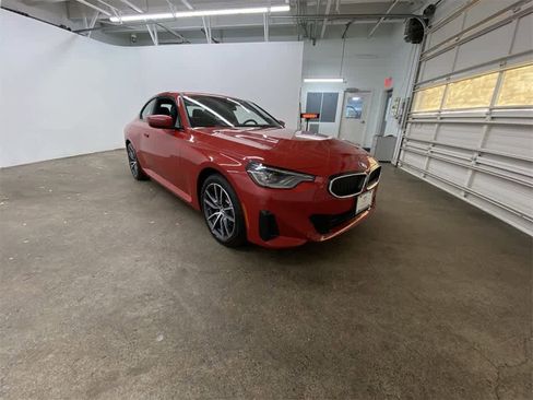 Used 2023 BMW 230i xDrive 230i xDrive w/ Premium Package image 8