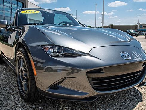 Used 2019 MAZDA MX-5 Miata Grand Touring w/ GT-S Package RWD image 7