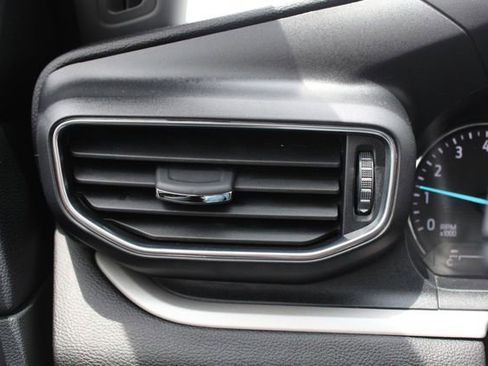 Used 2023 Ford Explorer XLT w/ Equipment Group 202A AWD/4WD image 9