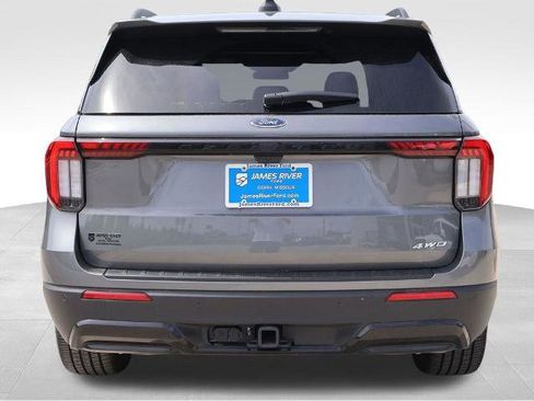Certified 2025 Ford Explorer ST-Line w/ ST-Line Street Pack AWD/4WD image 5