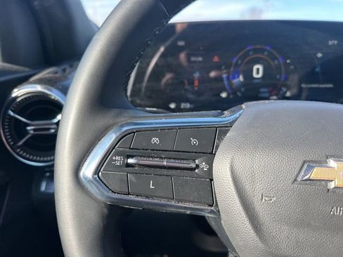 Used 2025 Chevrolet Equinox LT FWD image 21