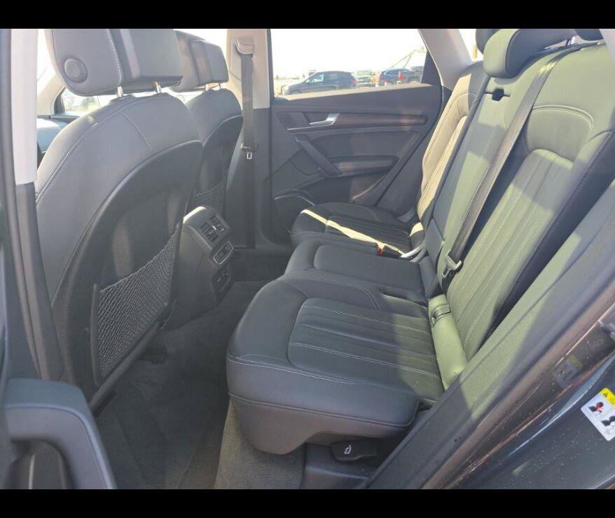 Used 2021 Audi Q5 2.0T Premium Plus w/ Premium Plus Package AWD/4WD image 6