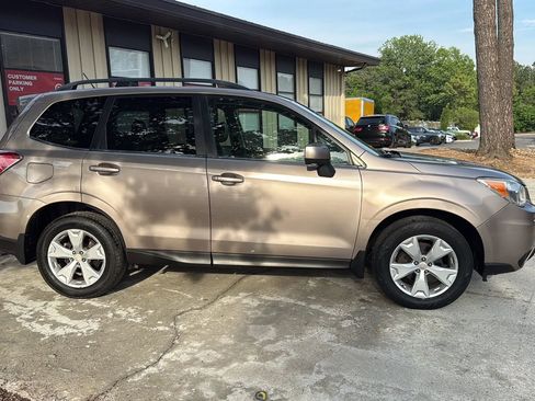 Used 2015 Subaru Forester 2.5i Limited AWD/4WD image 4