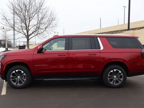 New 2026 Chevrolet Suburban LS AWD/4WD image 4