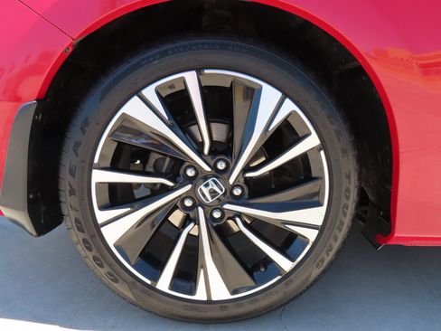 Used 2017 Honda Accord EX-L image 10
