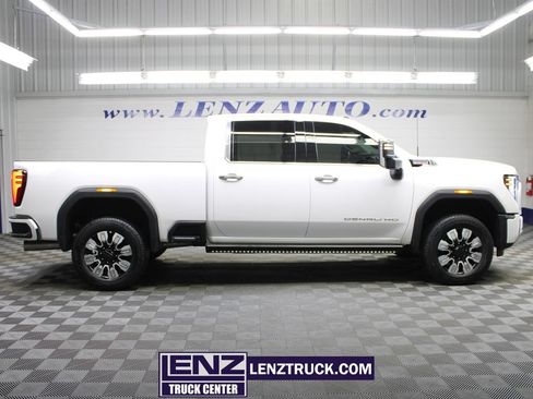 Used 2025 GMC Sierra 3500 Denali w/ Denali Reserve Package AWD/4WD image 1