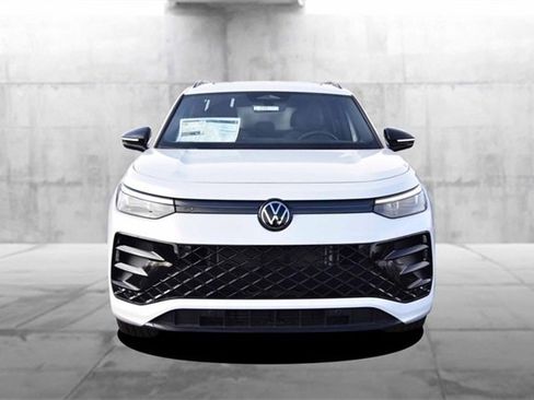 New 2026 Volkswagen Tiguan SE R-Line image 4