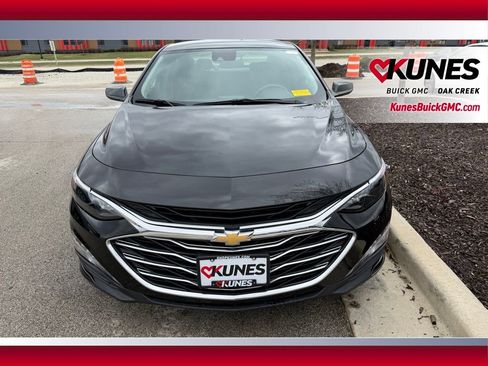 Used 2025 Chevrolet Malibu LT FWD image 4