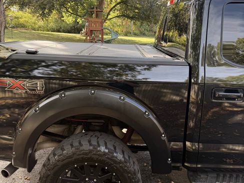 Used 2018 Ford F150 Lariat image 8