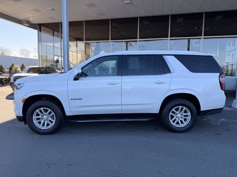 Used 2022 Chevrolet Tahoe LT w/ Luxury Package image 3