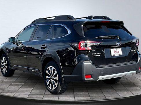 Certified 2025 Subaru Outback Limited AWD/4WD image 4