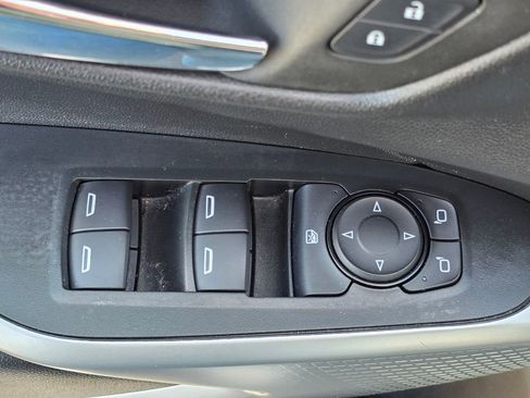 Used 2025 Chevrolet Trax LS image 11