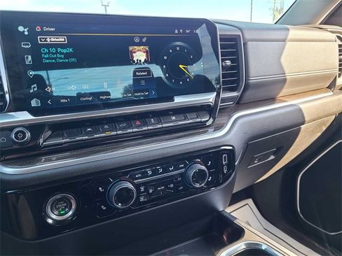 Used 2022 Chevrolet Silverado 1500 RST image 33