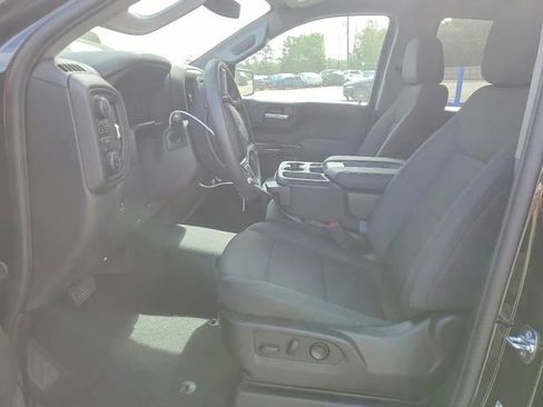 Used 2026 Chevrolet Silverado 1500 Custom Trail Boss w/ Midnight Edition AWD/4WD image 7