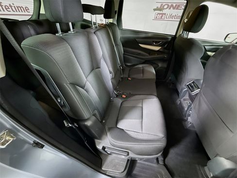 Used 2019 Subaru Ascent Premium image 31