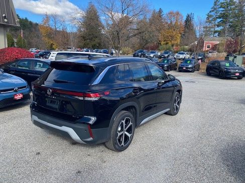 New 2026 Volkswagen Tiguan SE image 4