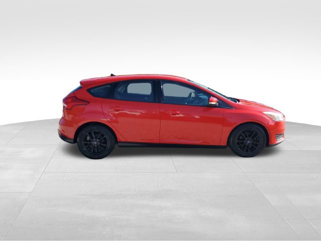 Used 2017 Ford Focus SE FWD image 3