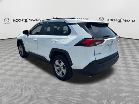 Used 2021 Toyota RAV4 XLE w/ Convenience Package AWD/4WD image 5