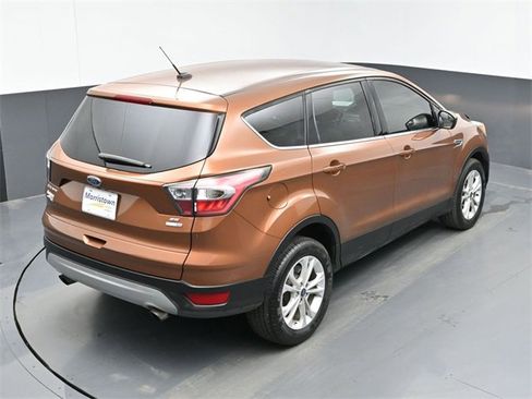 Used 2017 Ford Escape SE image 41