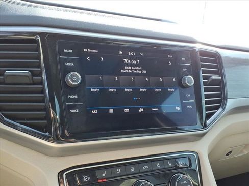 Used 2021 Volkswagen Atlas SEL Premium image 11