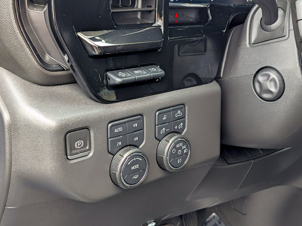 Used 2022 Chevrolet Silverado 1500 ZR2 w/ Technology Package AWD/4WD image 16