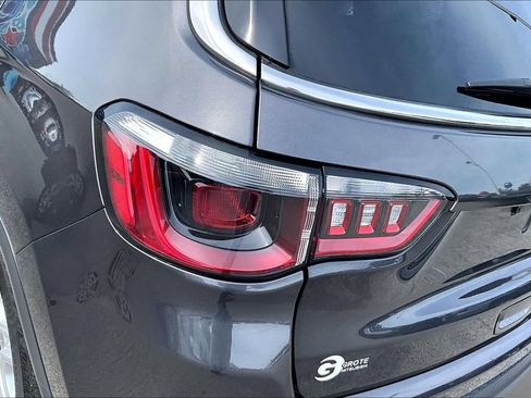 Used 2020 Jeep Compass Sport FWD image 31