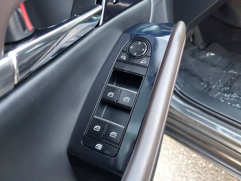 Used 2021 MAZDA CX-30 FWD 2.5 S w/ Premium Package image 17