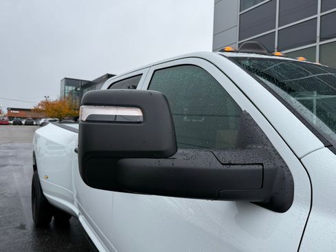 Used 2024 RAM 3500 Tradesman w/ Convenience Group image 18