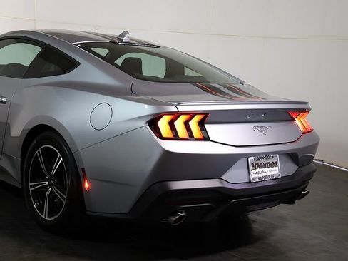 Used 2025 Ford Mustang Premium RWD image 11