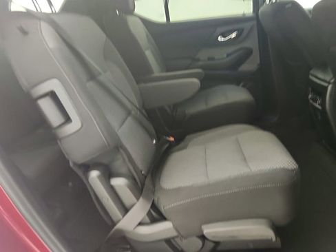 Certified 2023 Chevrolet Traverse LT FWD image 33