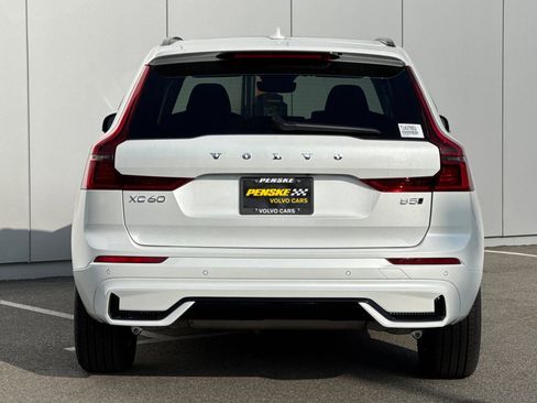 New 2026 Volvo XC60 B5 Core w/ Climate Package PRO AWD/4WD image 4