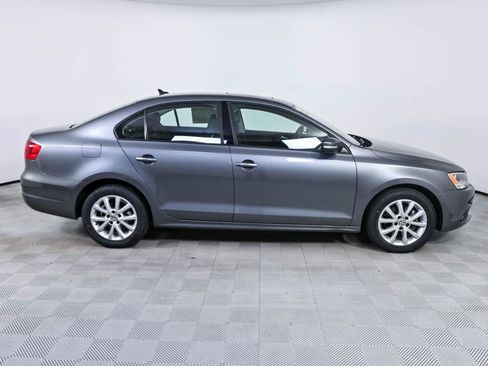Used 2012 Volkswagen Jetta SE FWD image 23