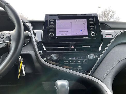 Used 2022 Toyota Camry SE w/ Cold Weather Package image 35