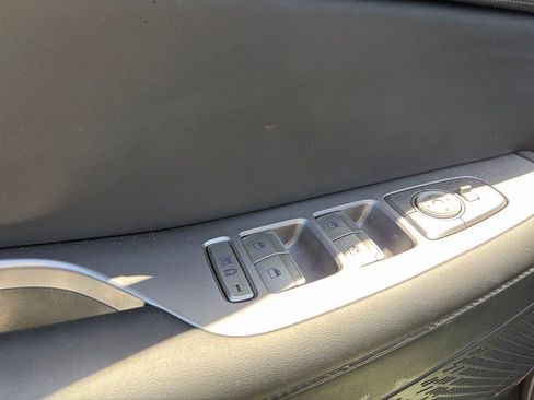 Used 2024 Hyundai Palisade Limited FWD image 6
