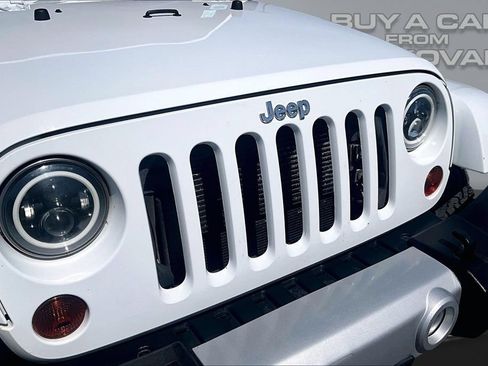 Used 2013 Jeep Wrangler Unlimited Sahara w/ Connectivity Group AWD/4WD image 25