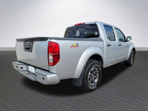 Used 2019 Nissan Frontier PRO-4X image 5
