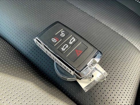 New 2024 Jaguar I-PACE R-Dynamic HSE image 33