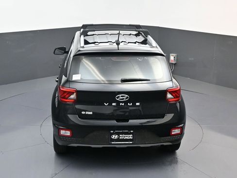 Certified 2024 Hyundai Venue SEL FWD image 18