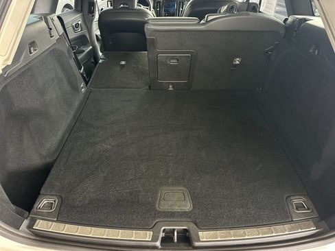 Certified 2025 Volvo XC60 B5 Plus AWD/4WD image 14