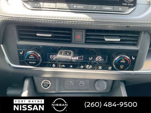 Used 2023 Nissan Rogue SV w/ SV Premium B Package AWD/4WD image 18