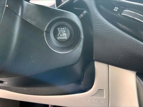 Used 2018 Jeep Compass Limited w/ Navigation Group image 34