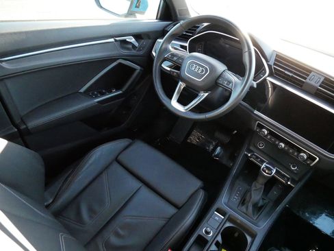 Used 2023 Audi Q3 2.0T Premium Plus w/ Premium Plus Package image 9